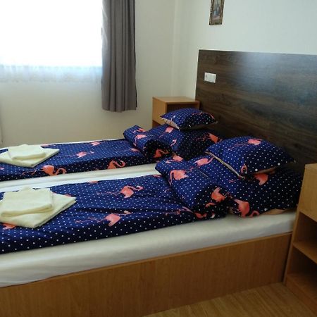 Acopark Vendeghaz Hotel Debrecen Eksteriør billede